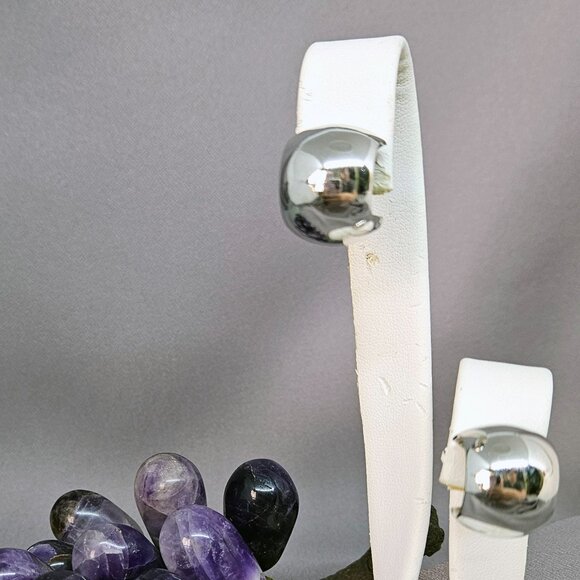 Silver tone, Wide Hoop, Post Earrings by Sarah Coventry Vintage (90s)  - 1/2" - Picture 3 of 8